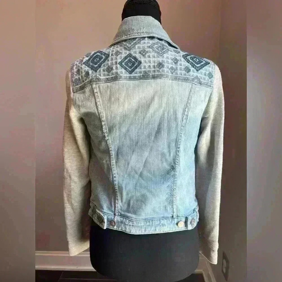 Anthropologie Pilcro Sweatshirt-Sleeve Denim Button Jacket w Embroidery  XS - Picture 5 of 6